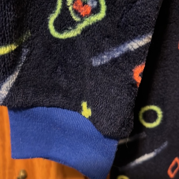 Cat & Jack Video Controller Hooded Big Kid Sleeper. - Picture 4 of 8